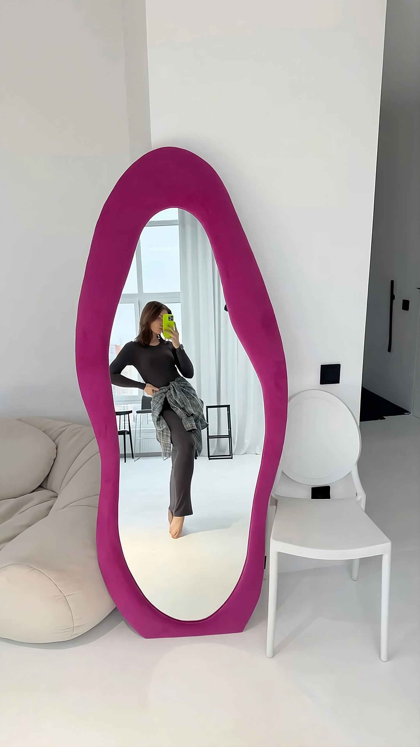 Curvy Mirror